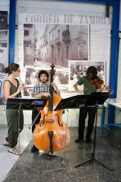 Concierto de Vandalia Trío en la exposición