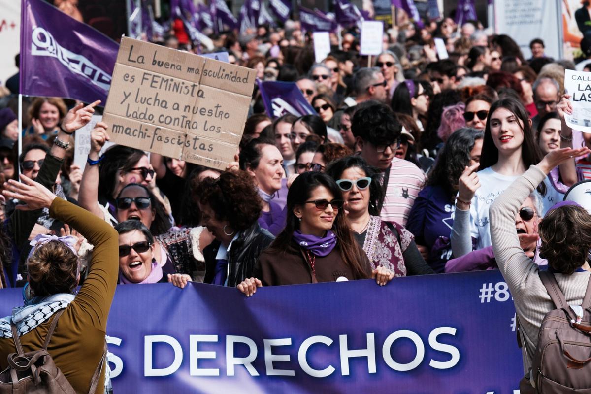 Manifestación por la celebración del 8M.