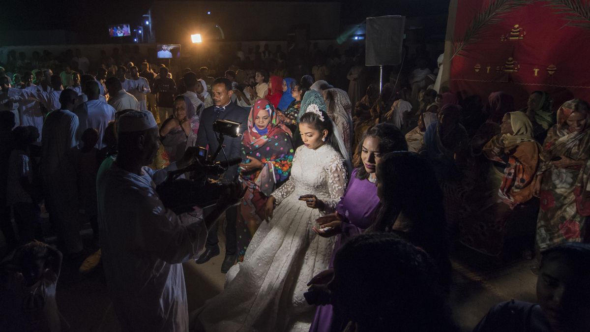 Boda nubia, la foto con la que compite el placentino en el World Press Photo.