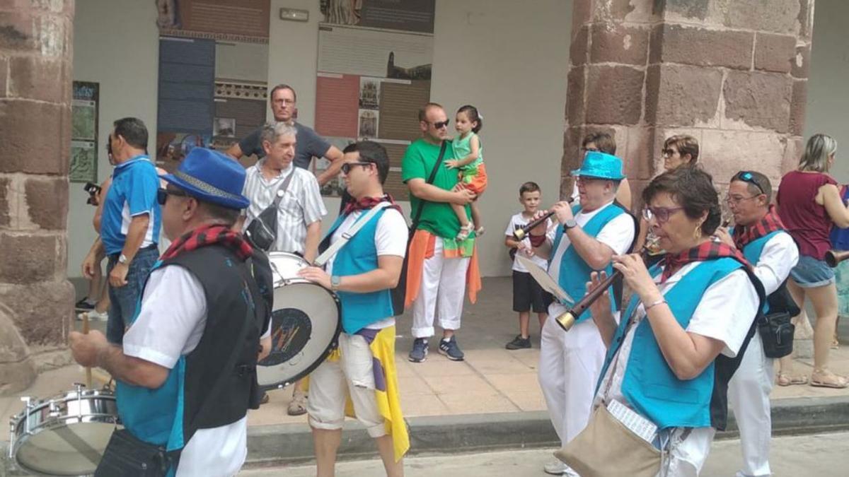 Los peñistas animaron las fiestas con actividades y charangas. |   