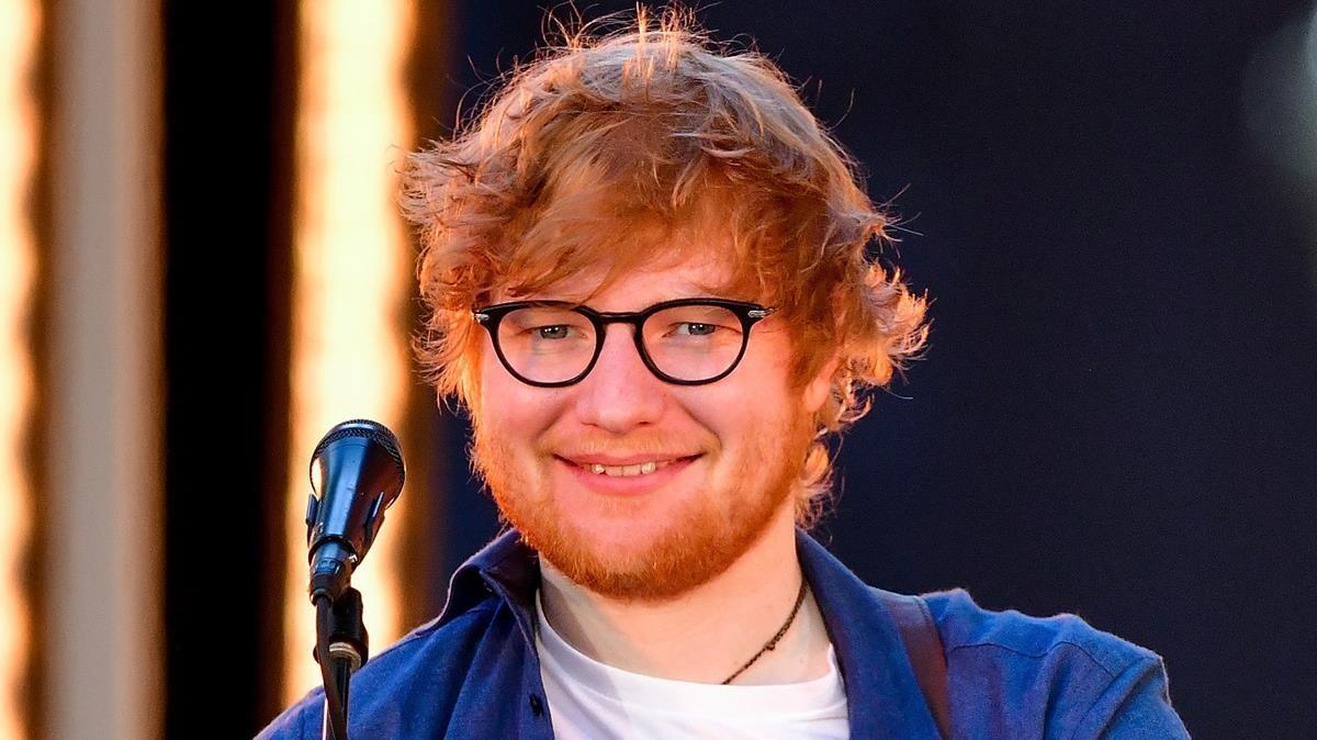 lmmarco40392547 new york  ny   october 02   ed sheeran performs in times squ171016165231
