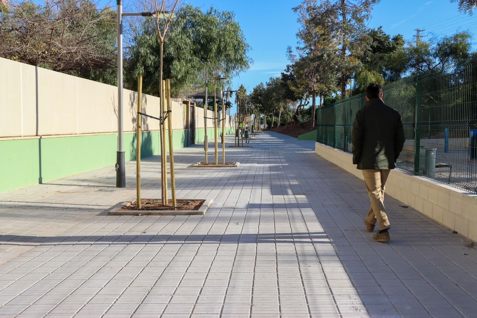 Torrent regenera el entorno de la Estación