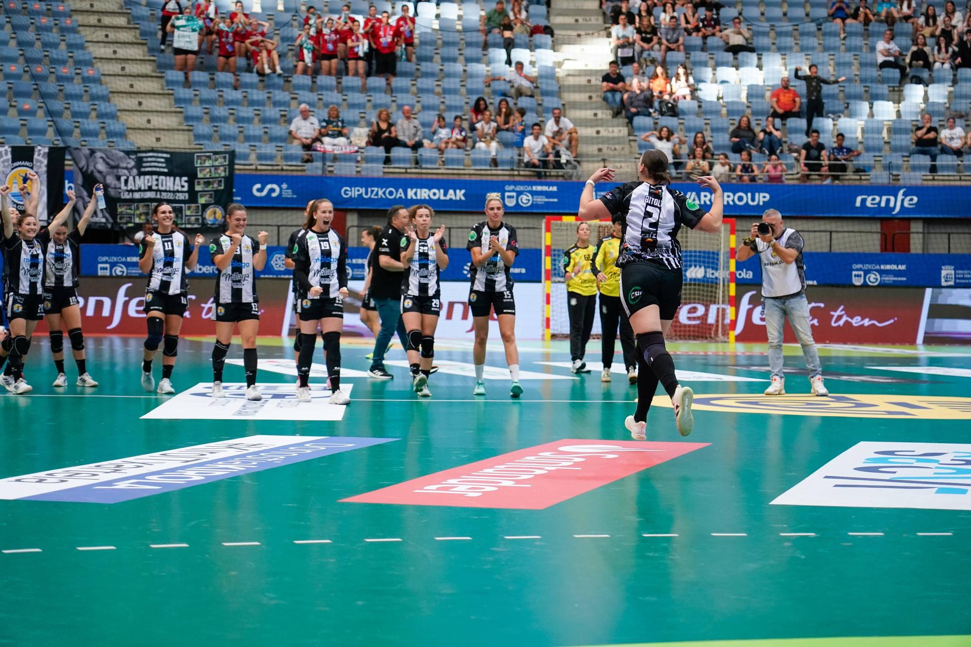 El BM Costa del Sol Málaga celebra su pase a semifinales de la Copa de la Reina 2024.