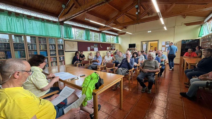 Vecinos de Cayés (Llanera) recogen firmas contra la subestación eléctrica: &quot;Perjudica la salud, el paisaje y el bienestar de toda la parroquia&quot;
