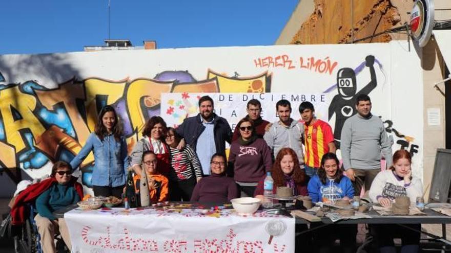 Taller de cerámica por el día  de la diversidad funcional