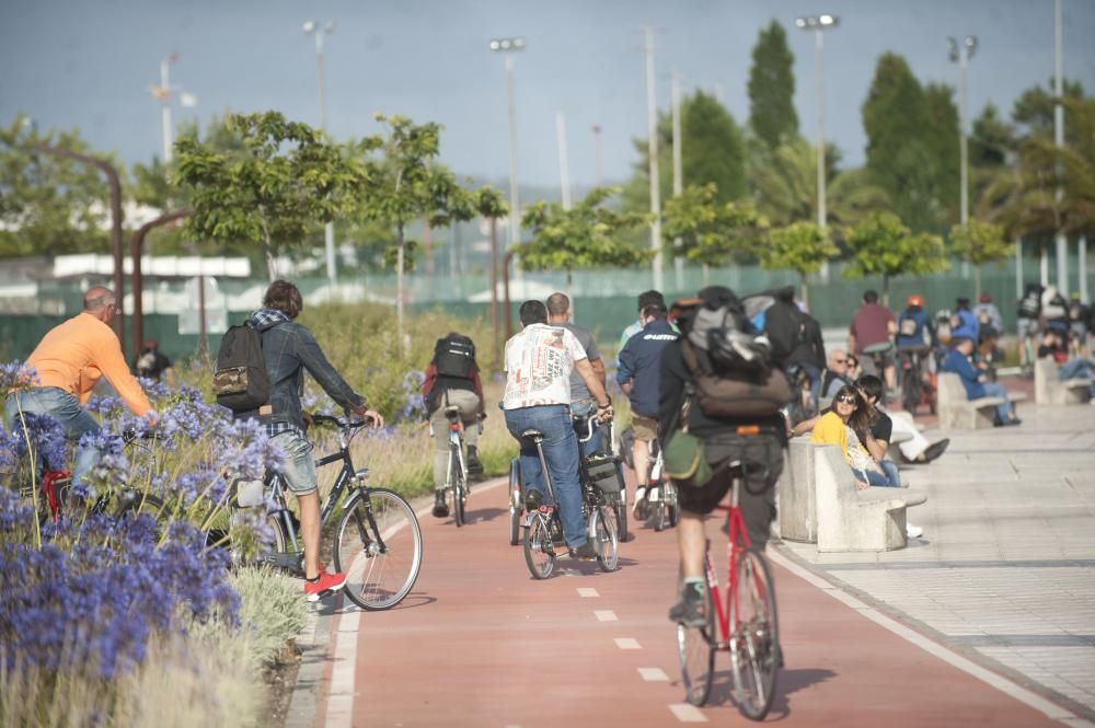 Los mensajeros se apuntan a las carreras en bicicleta