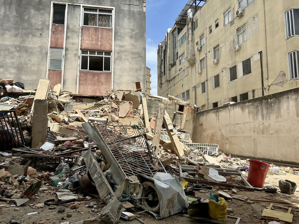 Un edificio derrumbado.
