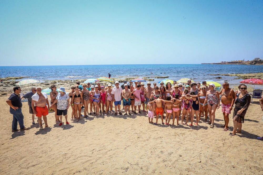 Los bañistas aseguran que no están en contra de la medida pero reclaman que se zonifique la playa para usuarios con perros y sin perros