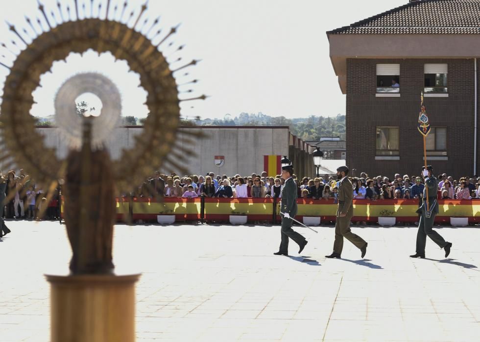 Celebración del día del Pilar en el cuartel del Rubín, en Oviedo