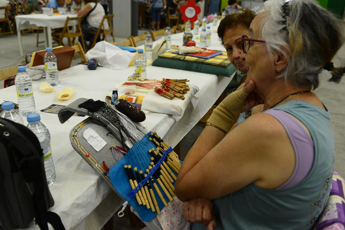 GALERÍA | El arte del encaje y la filigrana toma Benavente