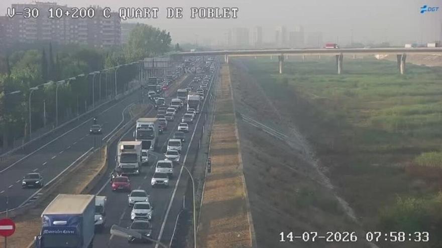 Más de 19 kilómetros de retenciones dificultan la circulación en las principales carreteras de Valencia
