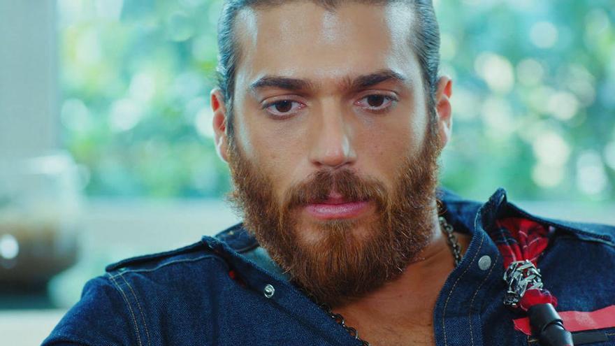 Can Yaman, impactado por el mensaje que recibió de una seguidora