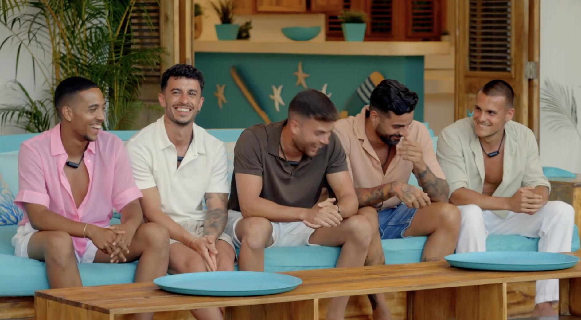 Los novios no han podido contener la risa en las presentaciones