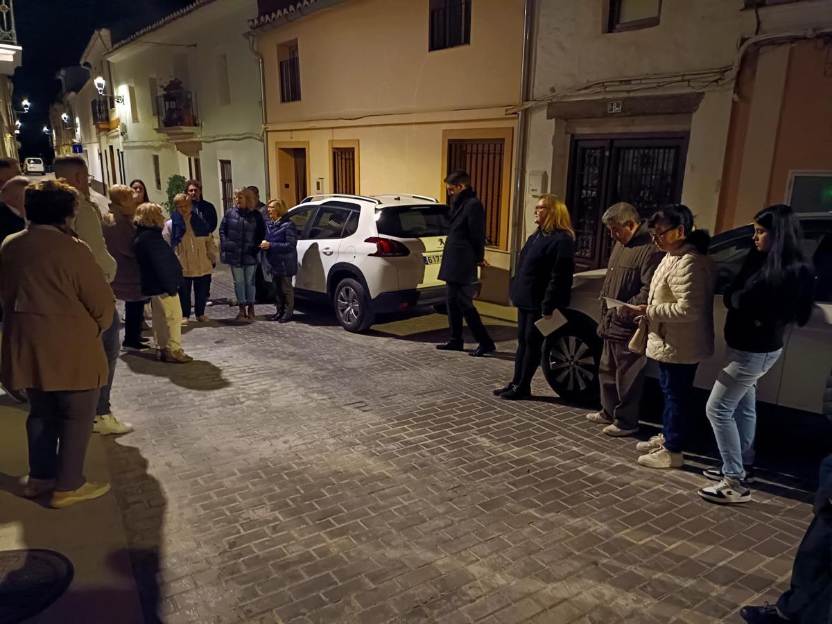 Mujeres cantando las Siete leguas de Belén.