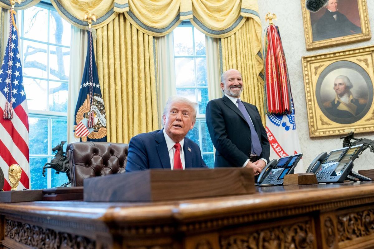 El presidente de Estados Unidos, Donald Trump, y el Secretario de Comercio, Howard Lutnick en una foto de archivo.