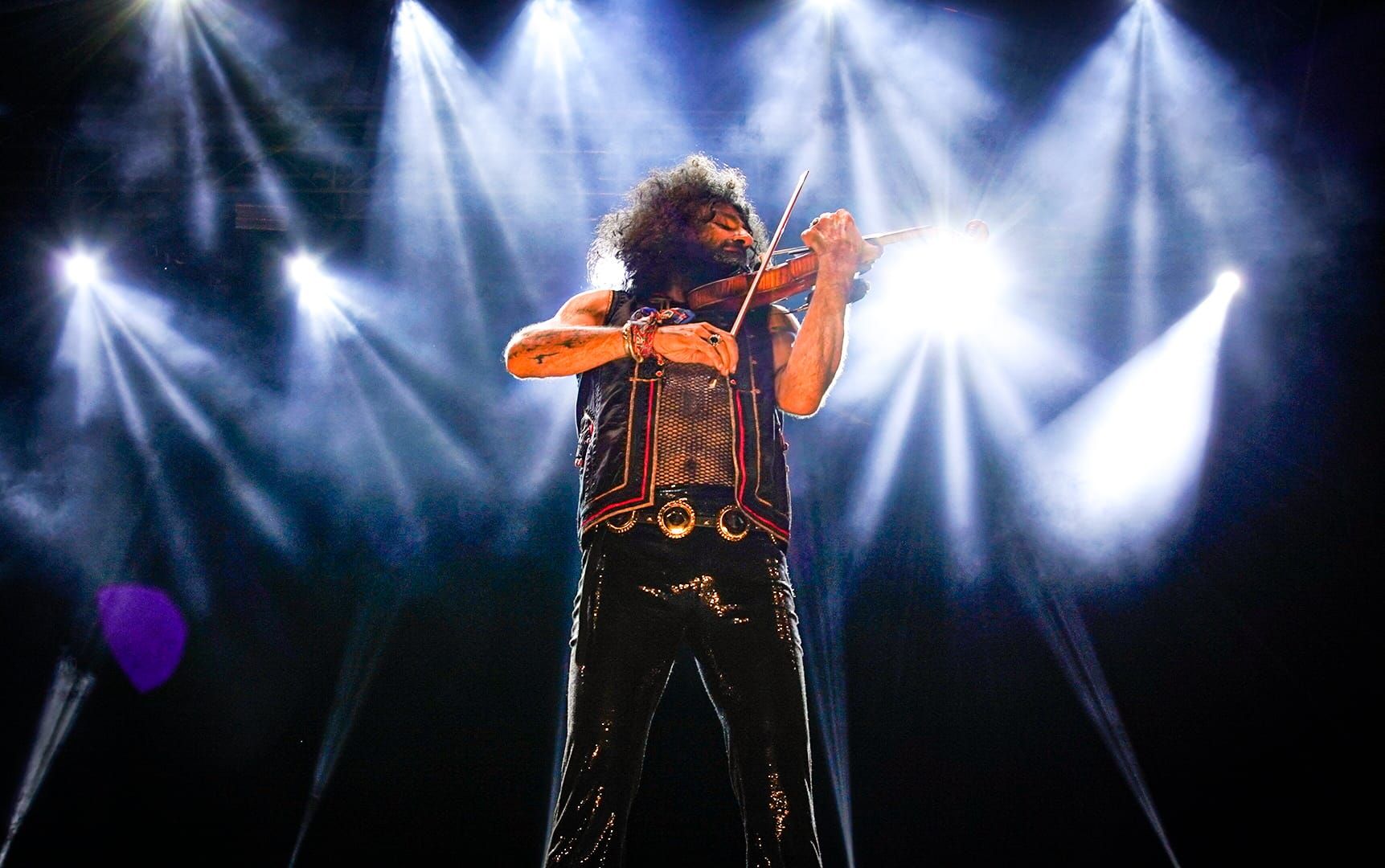 Ara Malikian conquista con su vertiginoso ritmo de violín el Peñíscola From Stage