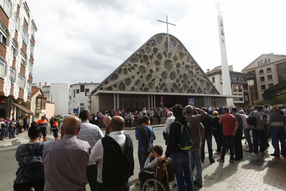 Funeral por el niño muerto en el circuito de La Morgal