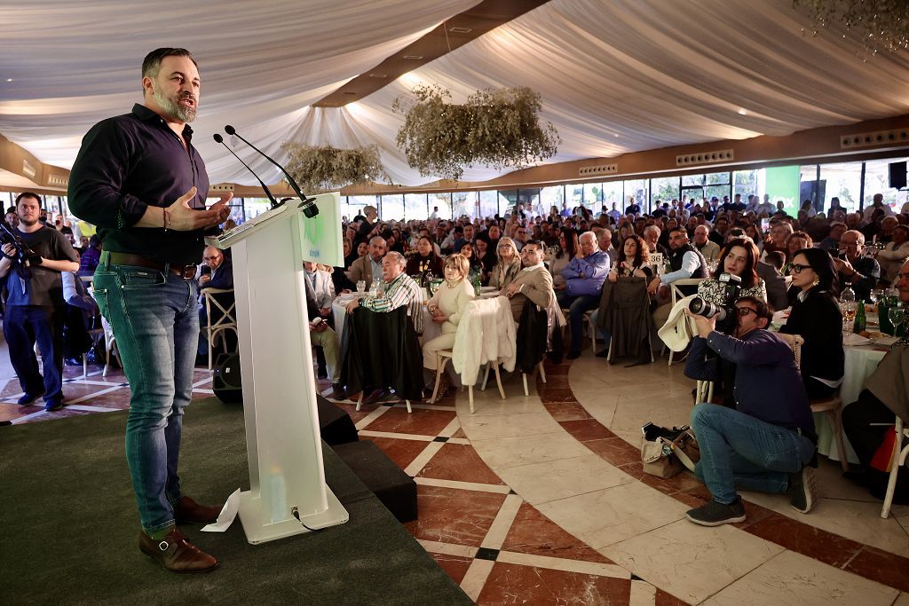 Todas las imágenes de la visita de Santiago Abascal en Murcia este domingo