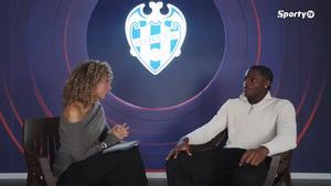 Etta Eyong: Cuando era niño veía los partidos de Etoo en el Barcelona