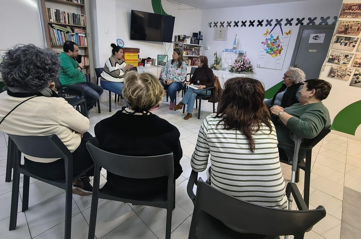 El PSPV de Castelló ha mantenido una reunión con los vecinos de la zona sur.