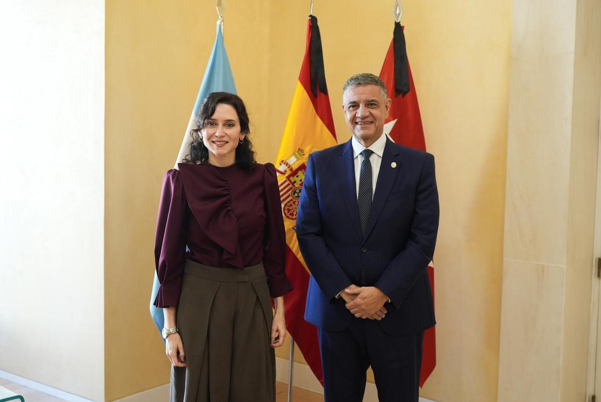 La presidenta de la Comunidad de Madrid, Isabel Díaz Ayuso, con el jefe de Gobierno de la Ciudad Autónoma de Buenos Aires, Jorge Macri.