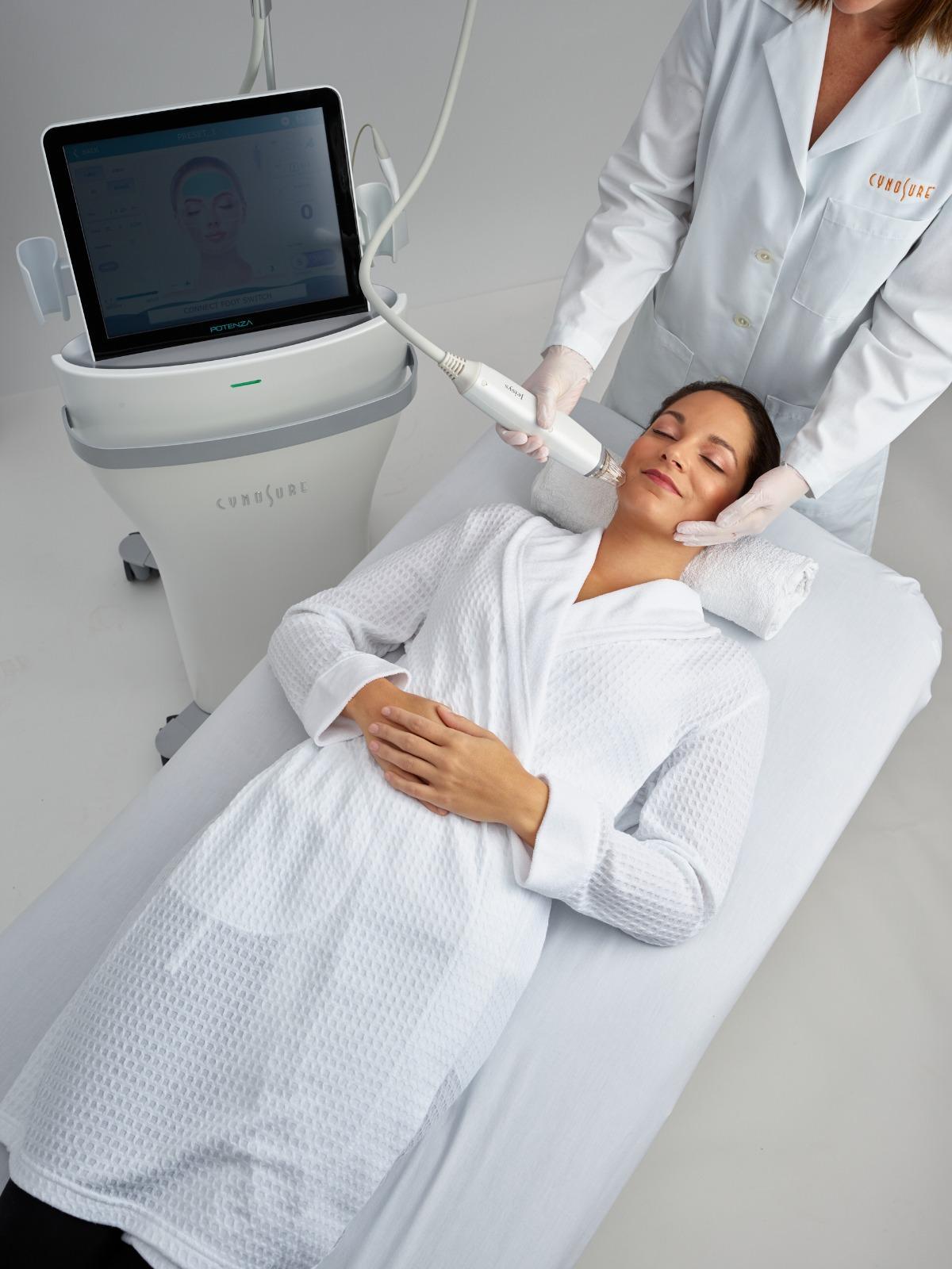 El valor diferencial se amplifica al combinar Potenza con el láser Ultra, llevada a la práctica en Centro Dermatológico Estético