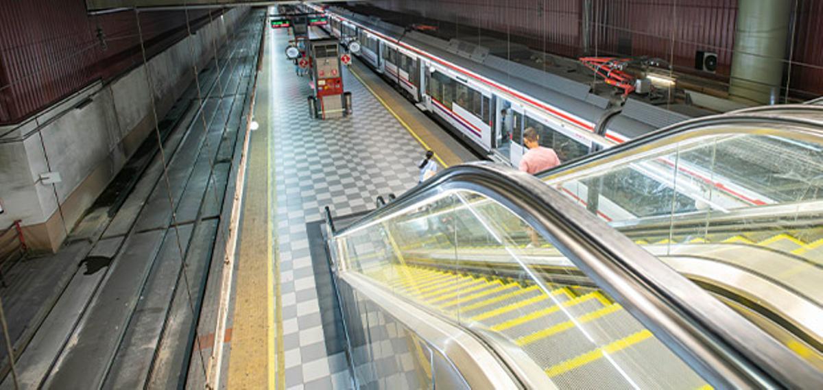 Interior de la estación de Parla