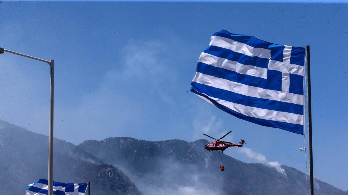Tres muertos al estrellarse el helicóptero en el que viajaban en la isla griega de Sifnos