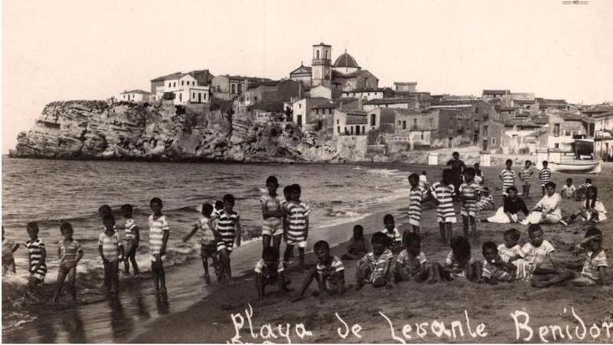 Hombres, mujeres y animales: prohibido bañarse juntos en las playas de Benidorm (en 1907)