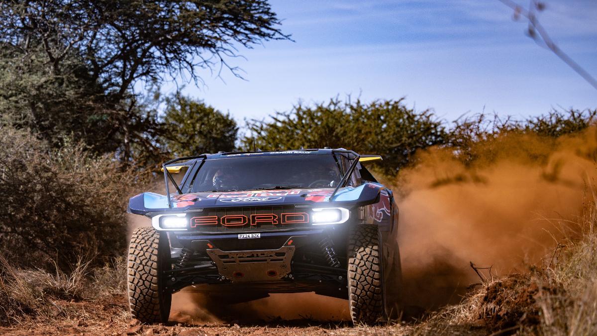 Nani Roma y Álex Haro, a bordo del Raptor T1+