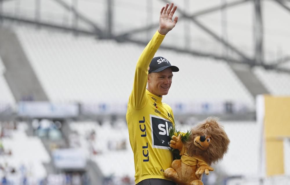 Froome se asegura el Tour en una crono en la que ganó el polaco Bodnar. Landa quedó a un segundo del podio de París. Urán y Bardet secundarán al campeón británico.