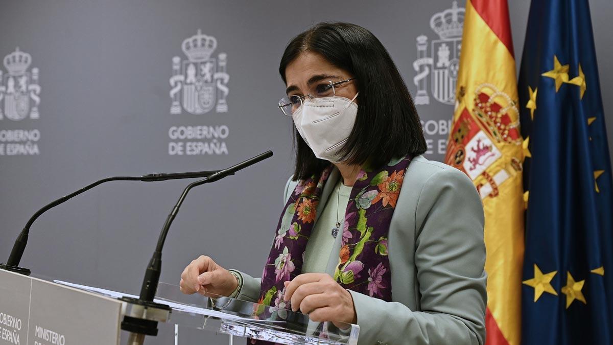 Mujeres sin pareja, lesbianas, bisexuales y trans optan de nuevo a la reproducción asistida pública. En la foto, la ministra Carolina Darias en rueda de prensa tras anunciar la decisión.