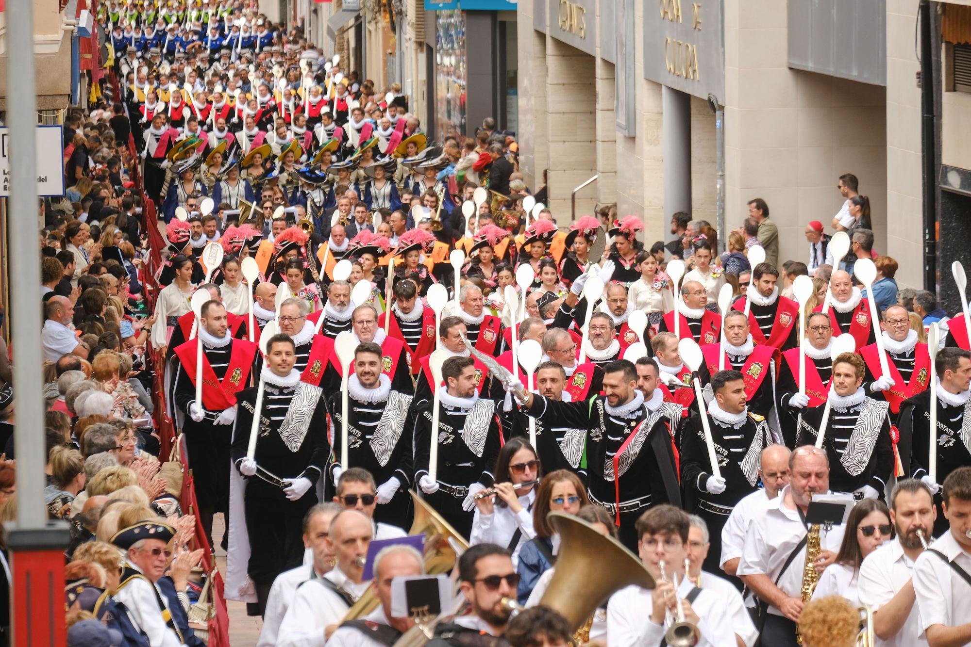 Así ha sido la Entrada Cristiana de las fiestas de Petrer