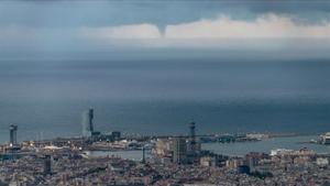 fcasals45399464 lluvia  tormenta  aguacero en  barcelona  im genes de la mad181009125830