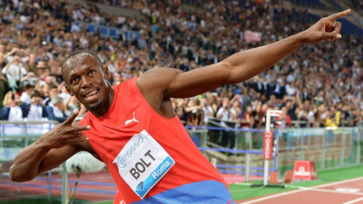 Usain Bolt realiza su famoso gesto de celebración