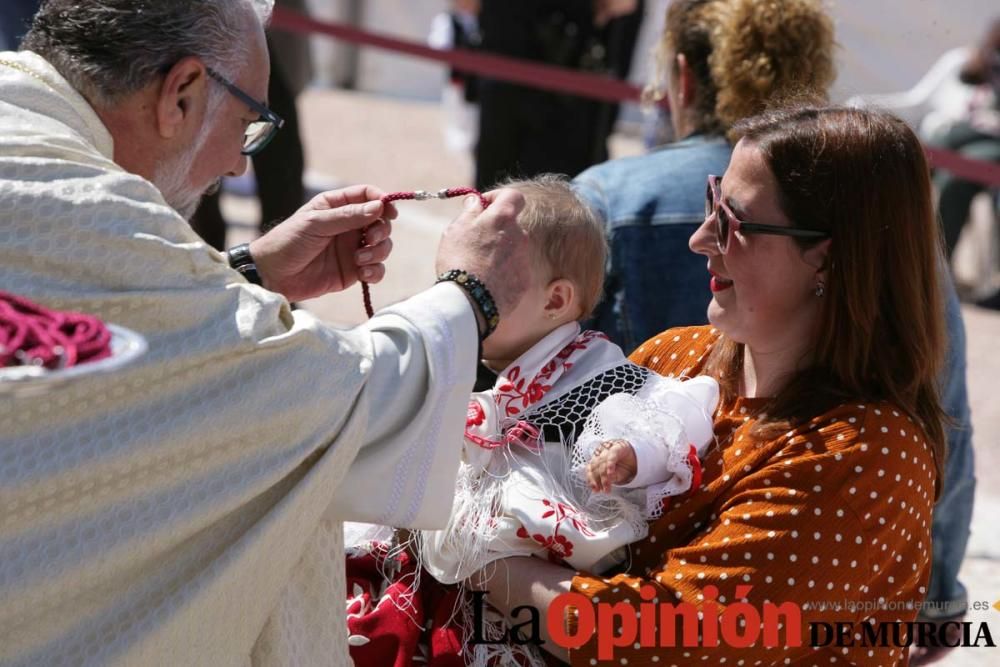 Ofrenda de flores en Caravaca: imposición de cruce