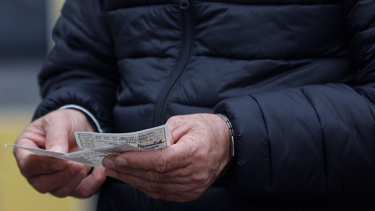 El lado de bolsillo en el que tienes que llevar el décimo de Lotería de Navidad si quieres que te toque algo