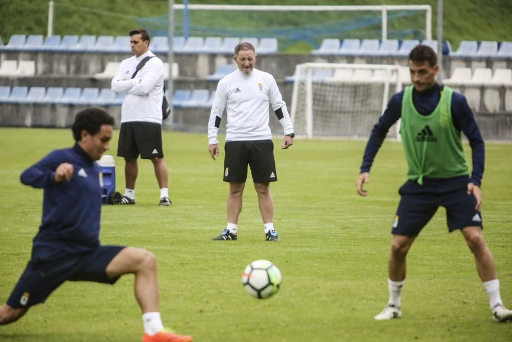 Entrenamiento del Real Oviedo en el Requexón