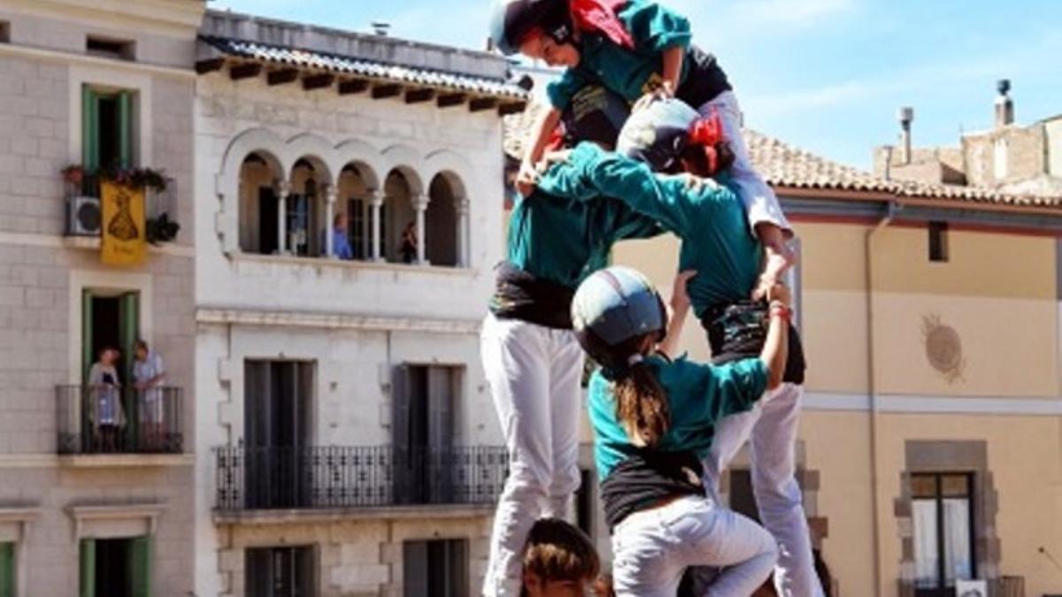 Actuación de los Castellers de Sabadell a Igualada.