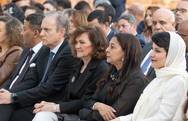 La ministra Carmen Calvo, flanqueada por la embajadora marroquí en España, Karima Benyaich y el director del festival, Abderrafia Zouiten