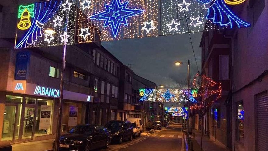 Forcarei enciende los 40 arcos de su alumbrado navideño