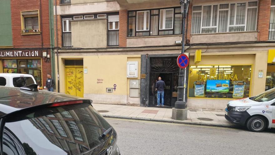 Apuñalan en su despacho de Oviedo a un abogado que debía intervenir este miércoles en el juicio contra el narco «Matador»