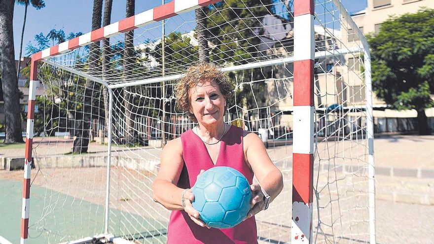 Marisol Izquierdo: &quot;He hecho de todo en el balonmano, incluso pasar la mopa  en los partidos&quot;