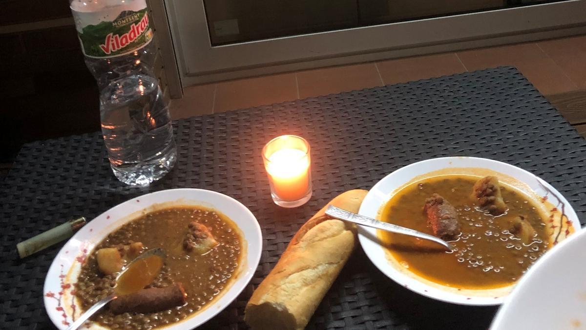 La cena 'romántica' que se ha vuelto viral en Twitter
