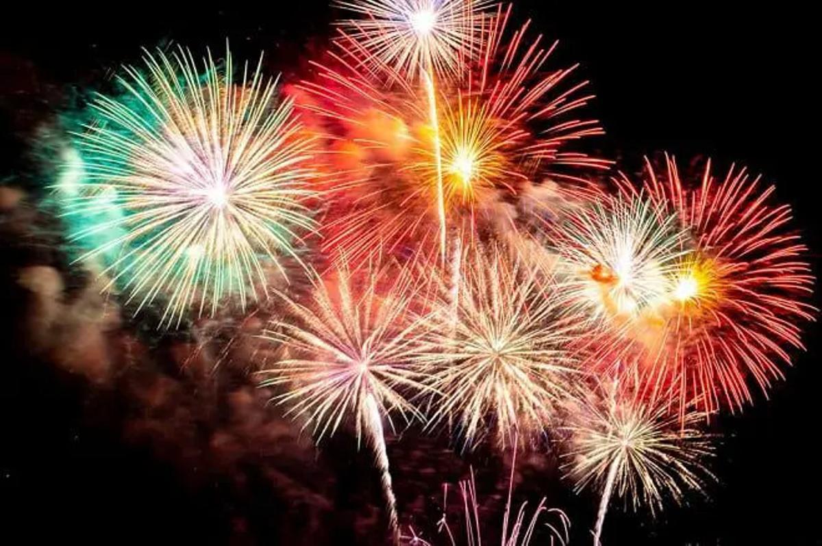 Las fiestas finalizarán con unos impresionantes Fuegos Artificiales que podrán disfrutarse desde el recinto ferial