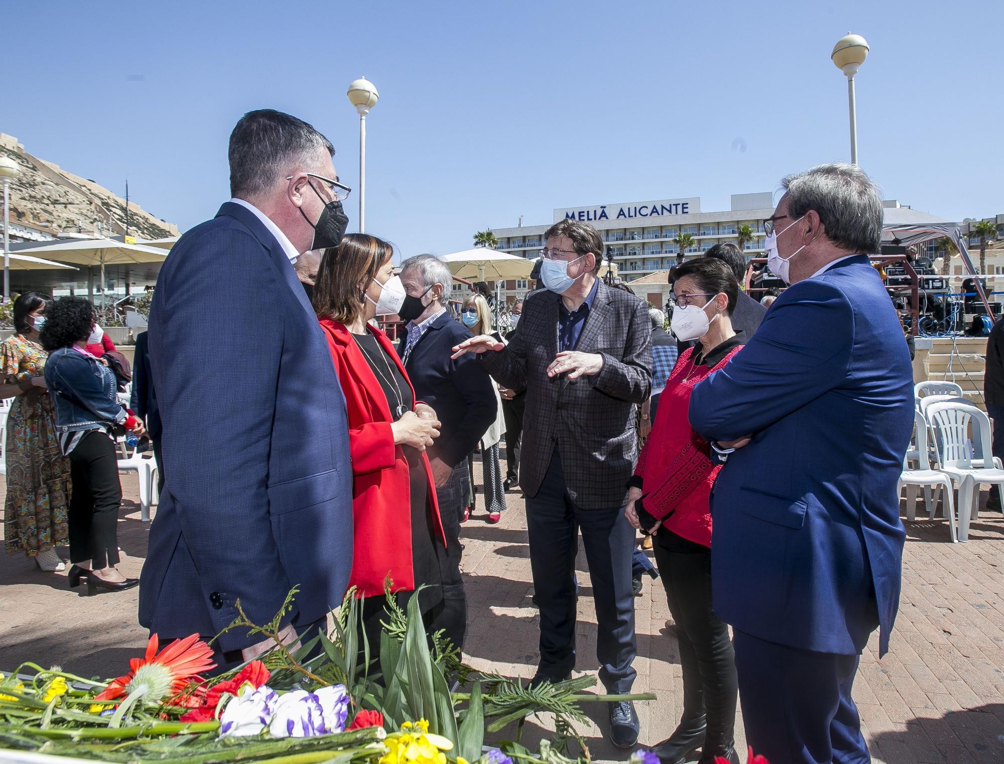 Homenaje a las víctimas de la Guerra Civil en el puerto de Alicante