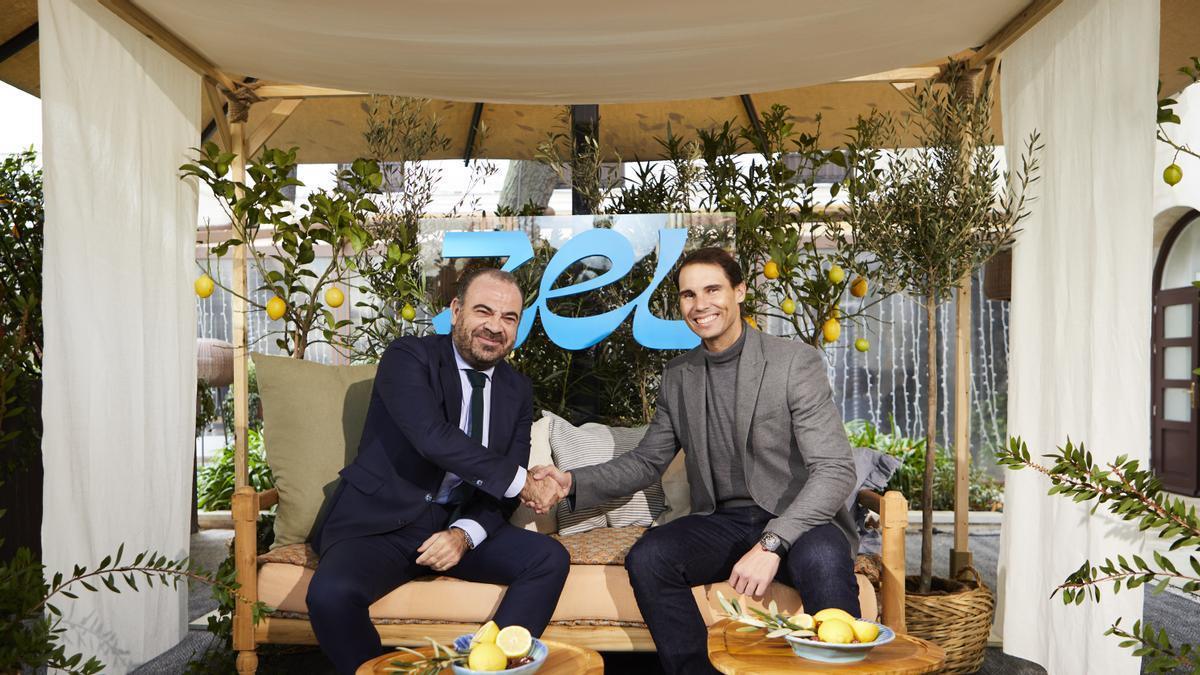 Gabriel Escarrer y Rafa Nadal, en la presentación de su alianza hotelera con la marca Zel, en Madrid, en diciembre.