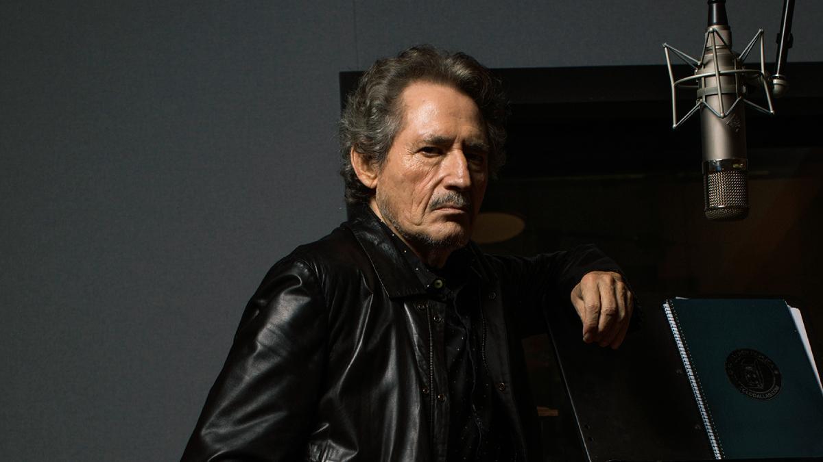 Miguel Ríos sigue con su esencia rockera a sus 77 años