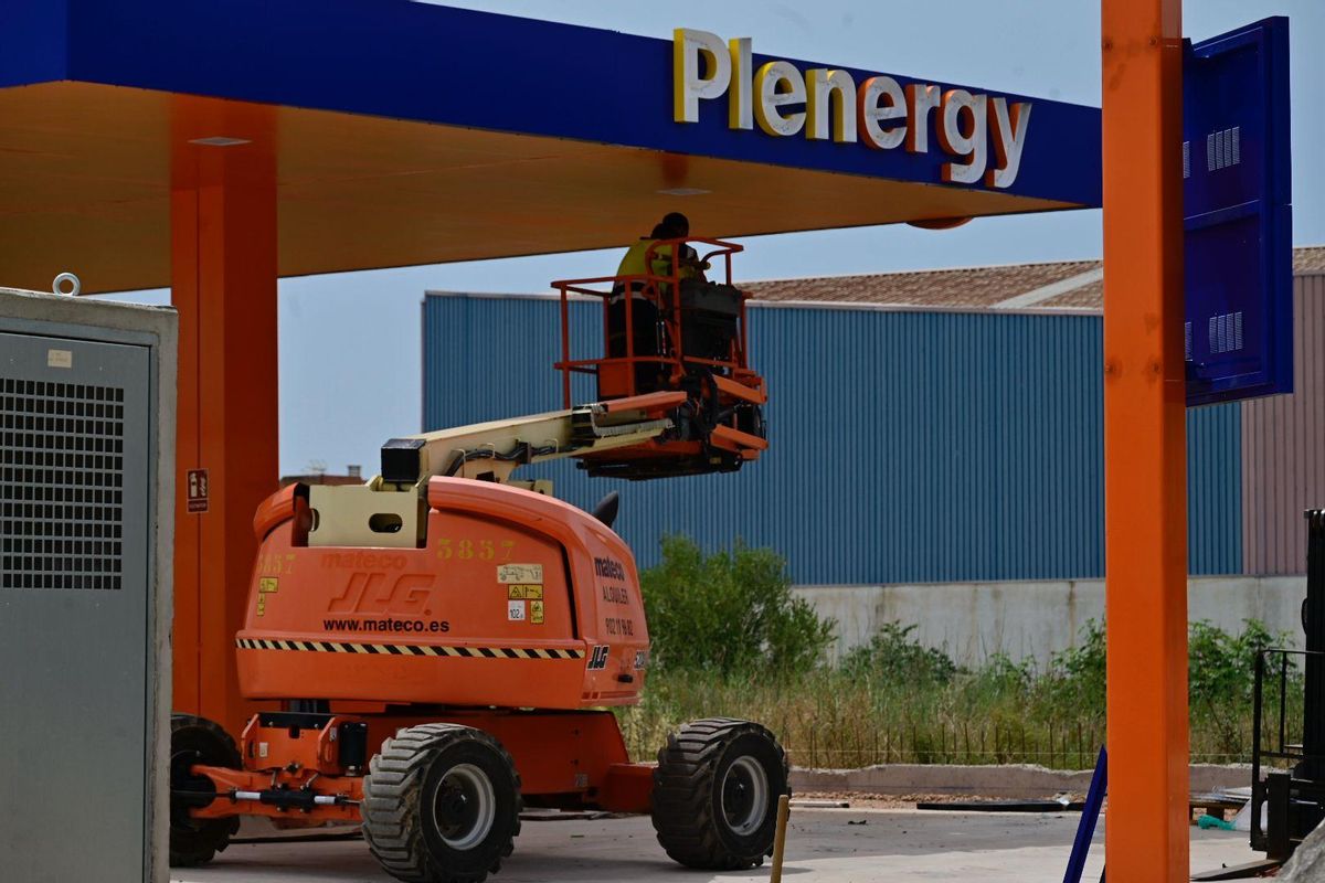 Otra foto de las obras en la gasolinera.
