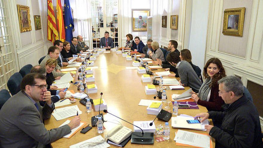 Mesa de las Corts Valencianes celebrada esta mañana